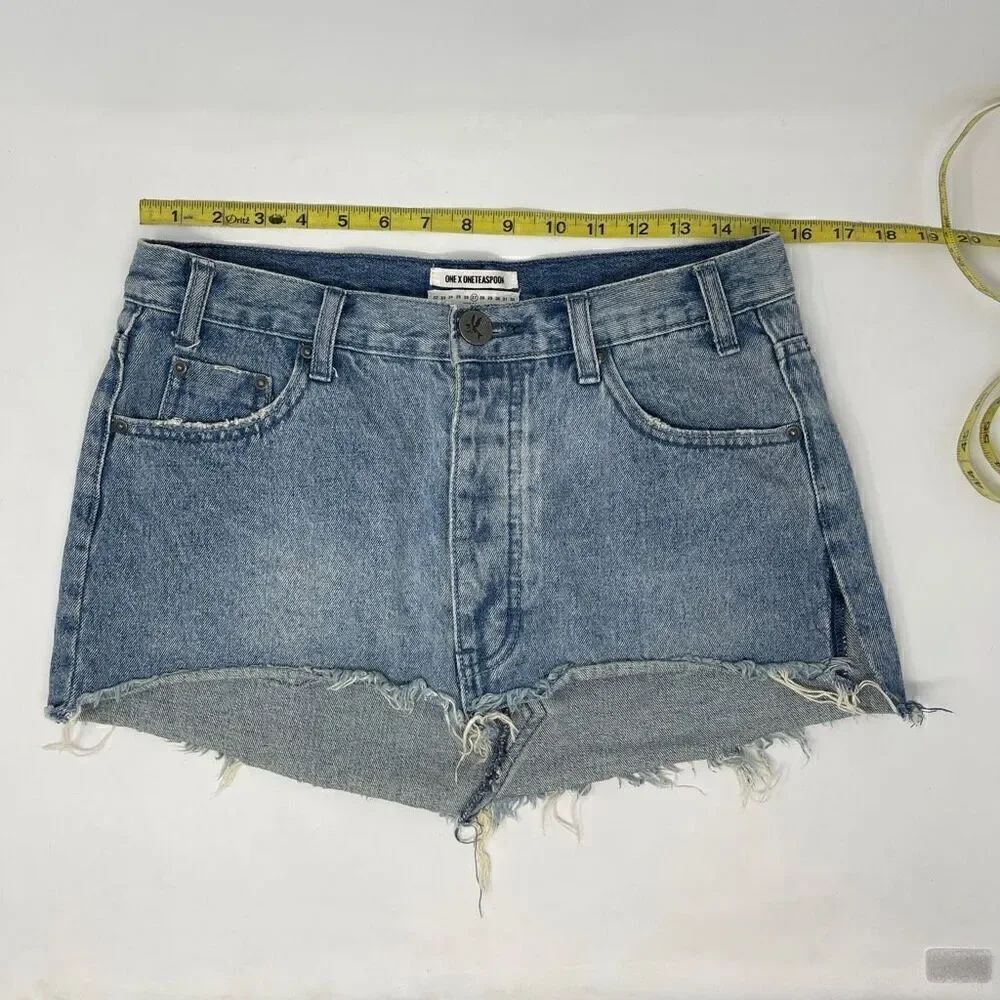 One Teaspoon Blue Junkyard Low Waist Relaxed Fit Curved Hem Denim Shorts Size 27